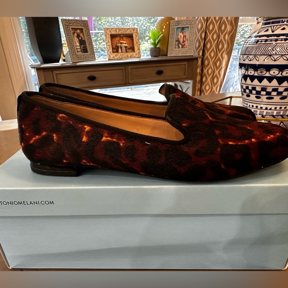Antonio melani flats
